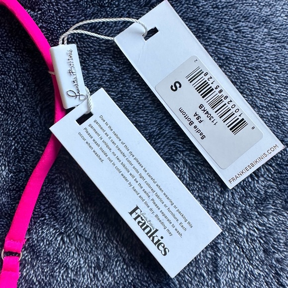 Frankies Bikinis Bright Pink Cheeky Bikini Size Small - Picture 5 of 6